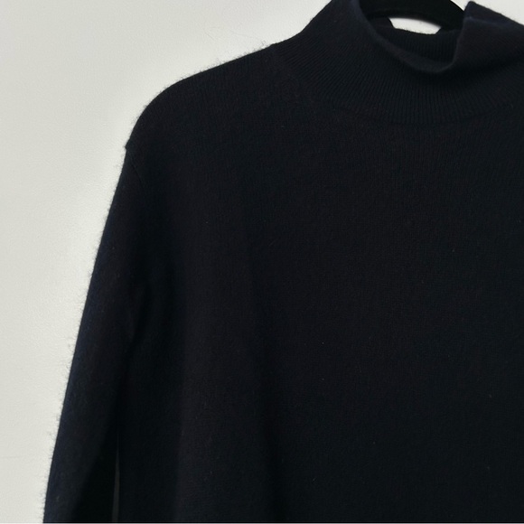 Everlane Cashmere Black Sweater - Picture 4 of 8